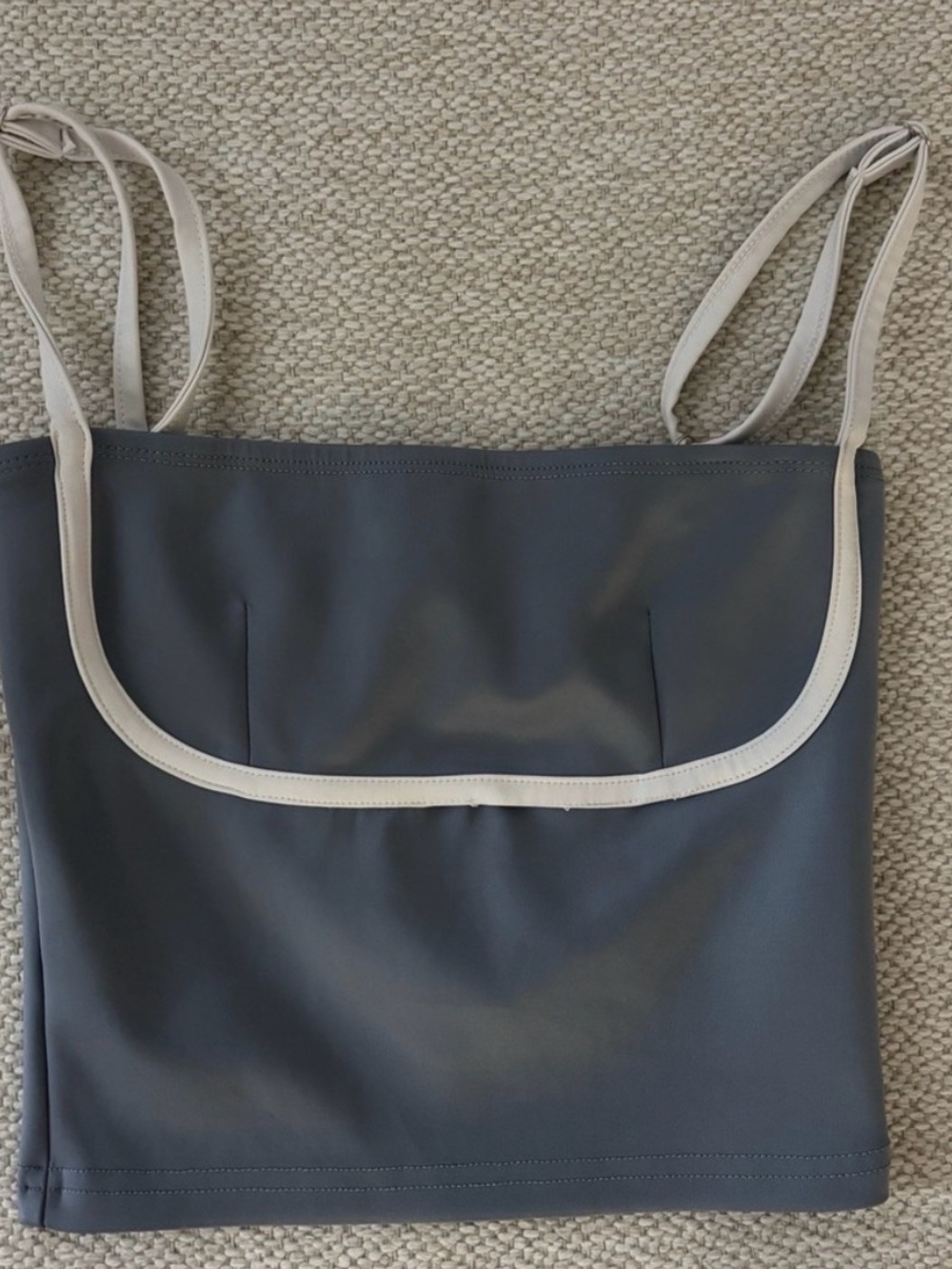 Edikted yang contrast tank
